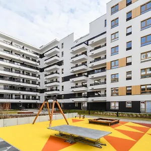 Apartament M&r Airport&business Premium Komputerowa - Underground Garage - Free Wifi - Netflix - Self Check-in - 5 Min From Chopin Airport, Warszawa